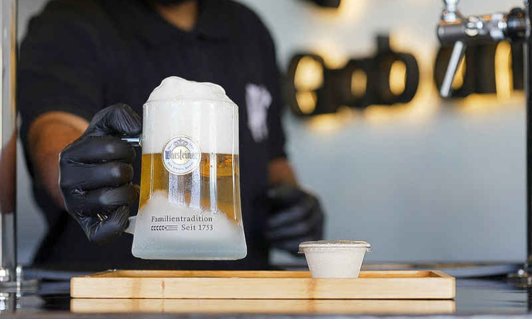 Saudi Arabia to open more alcohol stores as curbs ease